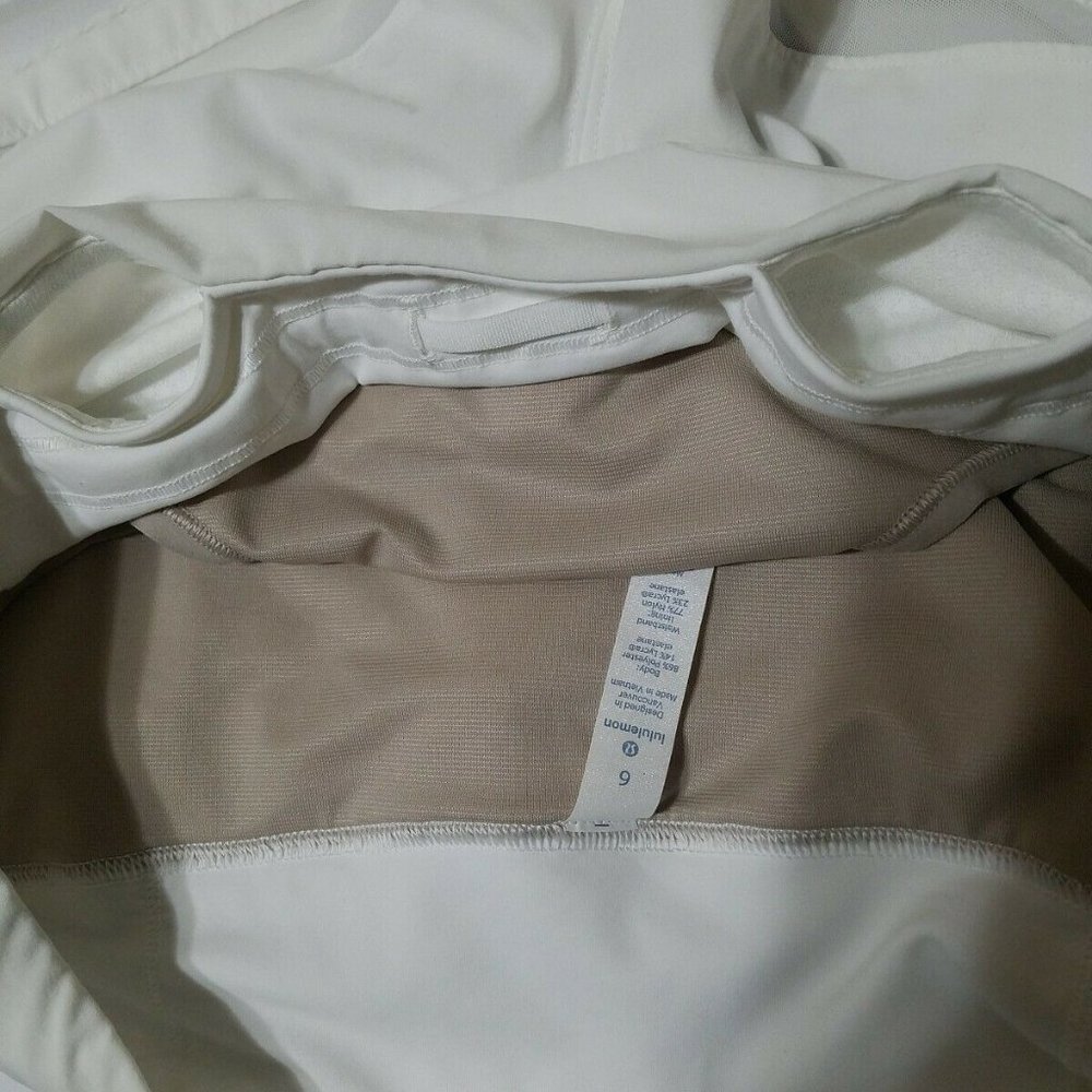 (NWOT) Lululemon Athletica White Shorts - Picture 5 of 6